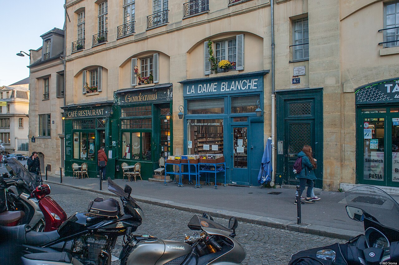 Rue de la Montagne Sainte-Geneviève